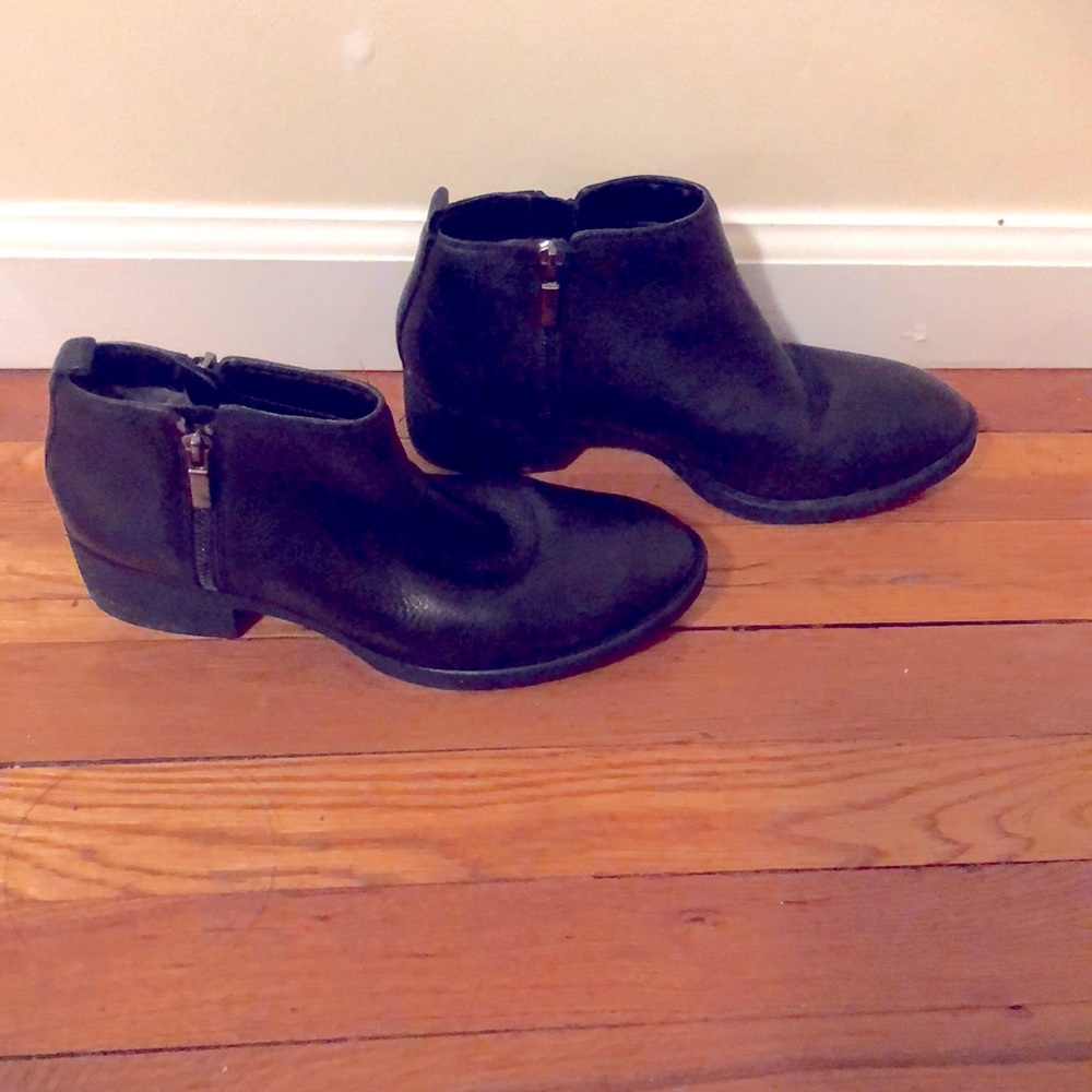 Kenneth Cole Black Ankle Boots